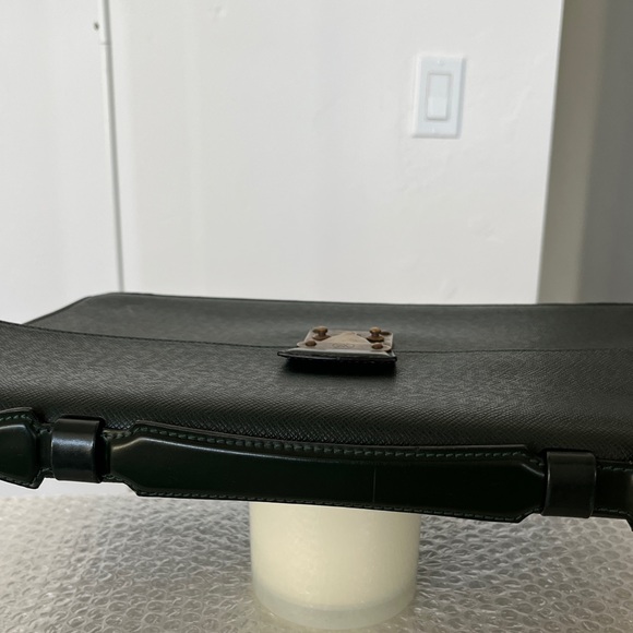 LV Taiga Leather Briefcase - Picture 6 of 11